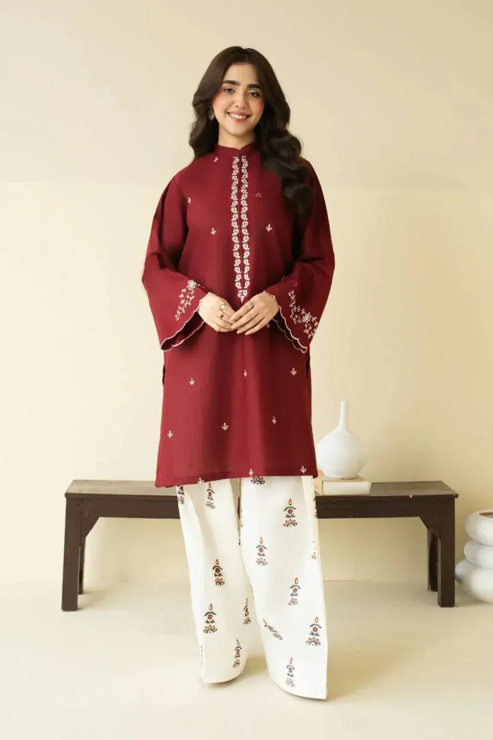 Lawn 2-Piece Embroidered Suit - Zeenn