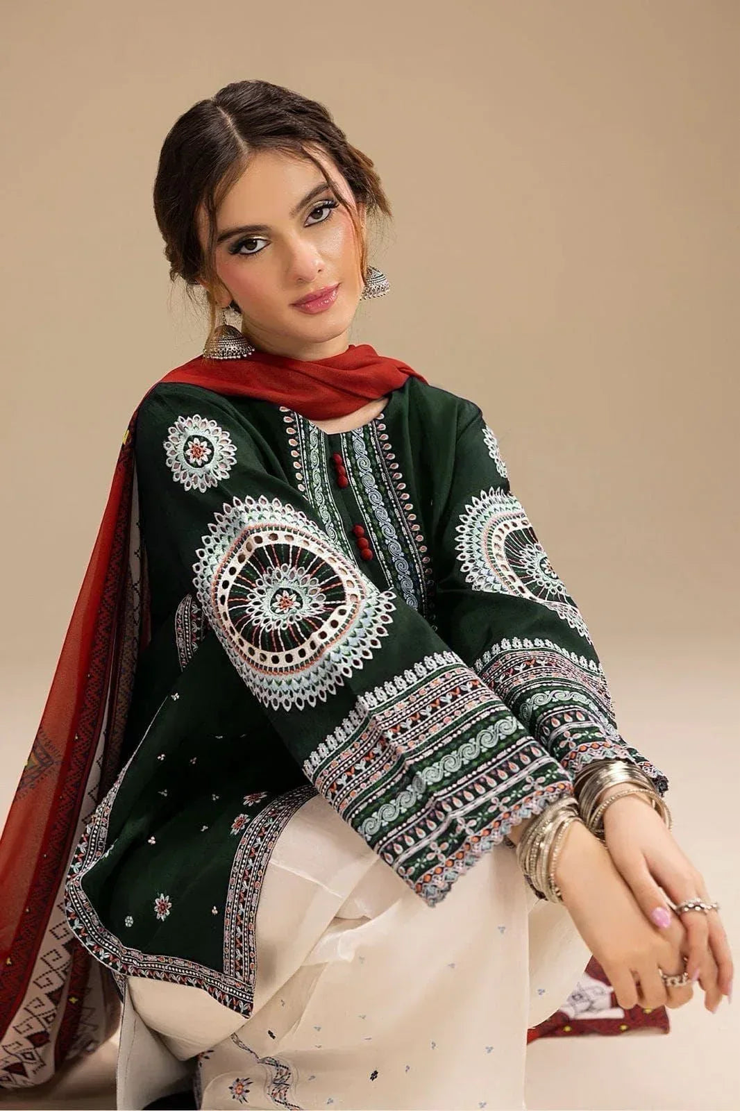 Lawn 3-Piece Embroidered Suit - Zeenn